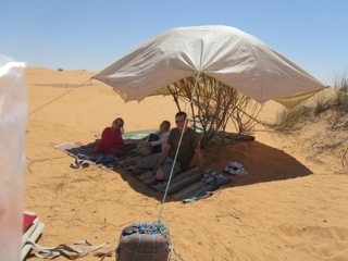Les chameliers sont très attentifs à notre bien-être...